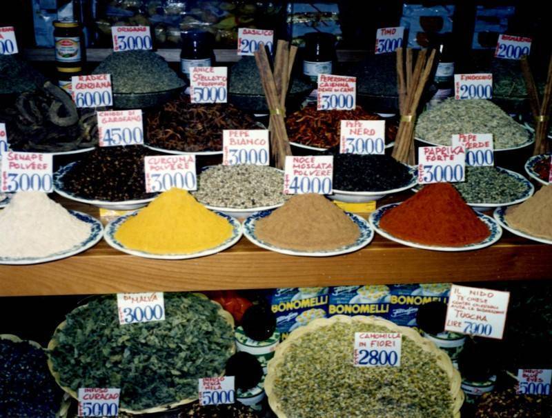 השווקים בטוסקנה מציעים סחורה טריה ומשובחת. צילמה: סיגל לוי
