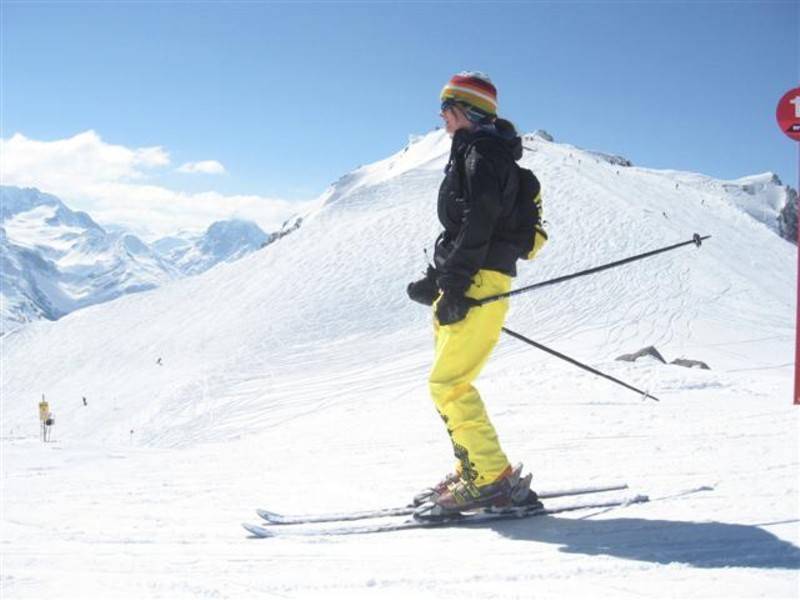 סקי באוסטריה-חבילות סקי ,קייטנות סקי,קלאב מד
