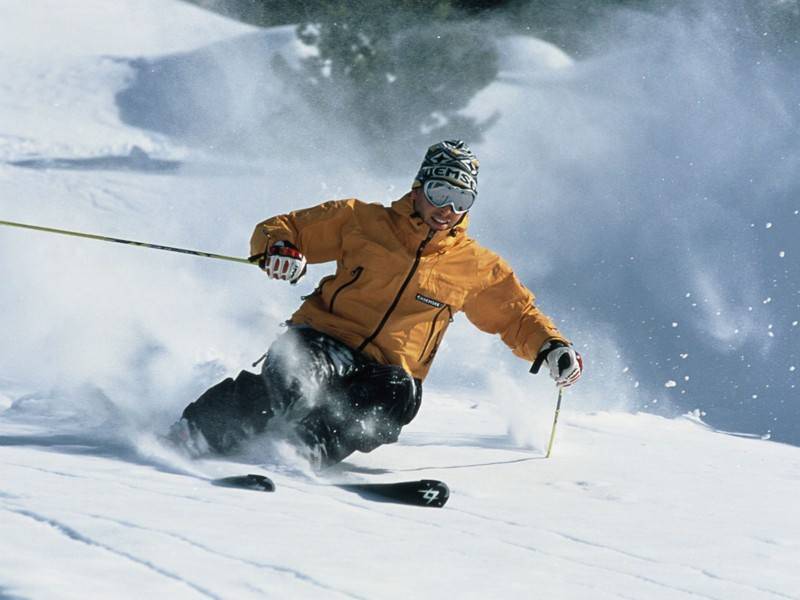 בשוויץ תוכלו למצוא מסלולי סקי מגוונים לכל הרמות. צילום: Zermatt Tourismus