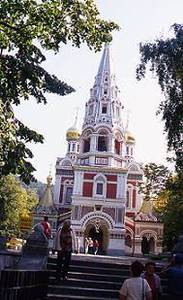הכנסייה הרוסית שנבנתה בסמוך למעבר ההרים שיפקה, לזכר אלפי החללים הרוסים שנפלו במלחמה לשחרור בולגריה מחיק העותומאנים