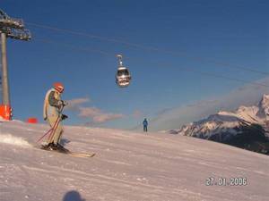 

<p><span style=BACKGROUND-COLOR: #f8f8fa>באתרי הסקי האמריקאיים תוכלו ליהנות מאווירה מיוחדת של כפר נופש גדול. צילום: ארכיון SkiDeal</span></p>