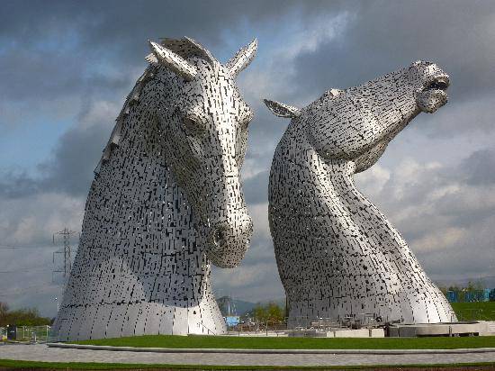הקלפיס - אנדרטת הכבוד לסוסי העבודה הקלטים בסקוטלנד